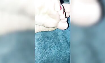 Jism on toes