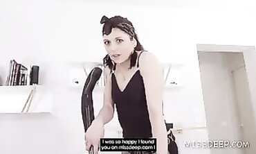 Rachel et sa meilleure amie en maîtresses