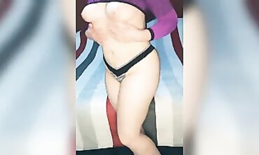 Hot Latina MILF Shows Off Huge Ass Before Leaving