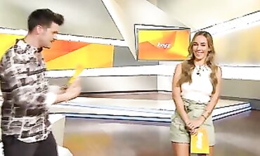 Annemarie Carpendale Goes Braless in Taff Exclusive