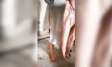 Pakistani Desi MILF Gangbang Threesome