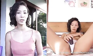 Kira's Amateur Masturbation and Fingering Session