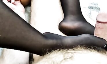 Old milf AimeeParadise: Toejob Compilation