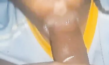 Next Door Neighbor Gives Me a Grubby Blowjob