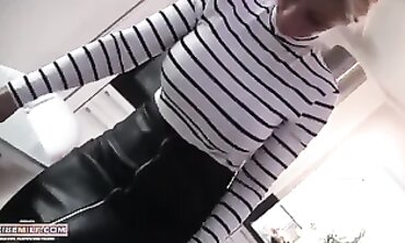 Stepdaughter Beau Injects Hot Man-Lava