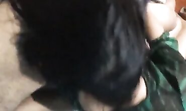 Sinhala Beauty Katata Ganilla in Amateur Home Video