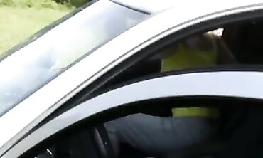 Outdoor Public Sex with a MILF Sweetheart