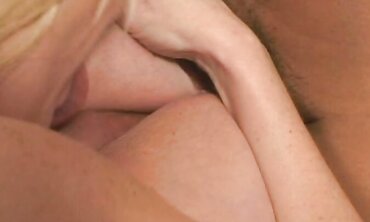 Eden And Kayla Kleevage Give A Man A Dual Oral In Fishnets