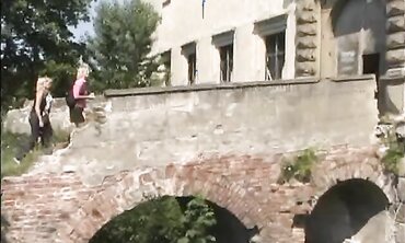 Sandy Knight And Nikki Sun Gulp Jism Outdoors
