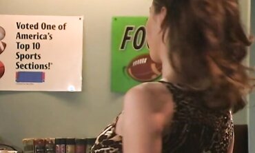 Mind-Blowing Sondra Hall Gives A Dual Fellatio In Three-Way
