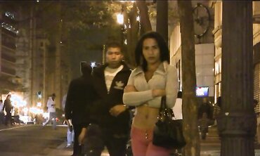 Ladyboy Gets Began with Smooch