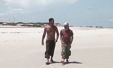 Druuna Diva Takes Trunk On The Sandy Beach two