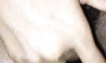 Sri Lankan College Slut Fingering Session Ends in Squirting