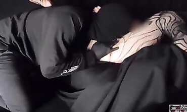 Huge Ass MILF Face Sits and Cums While Being Roughly Fingered