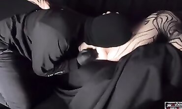 Huge Ass MILF Face Sits and Cums While Being Roughly Fingered