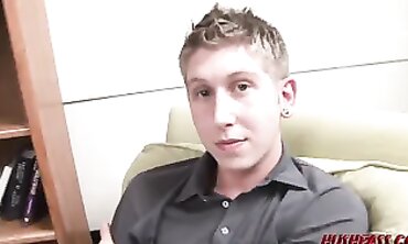 MILF Kimberly Kole Gives Daniel an Anatomy Lesson