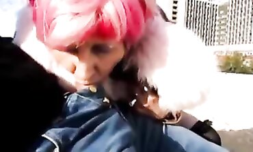 Mary: Une Mature Amateur Prend un Bite