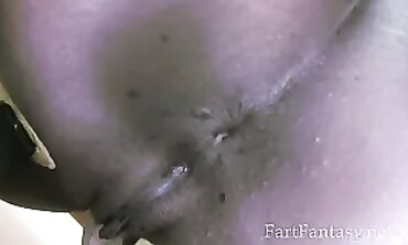 Ebony Taylor Starr Farts Bare Close Up