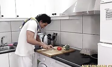 Obedient Servant Pees in Hot Milf Julia De Lucia's Face