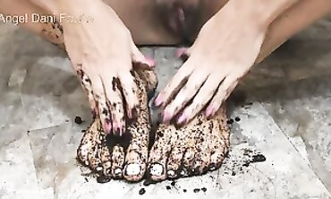 Angel Fowler's Organic Toe Therapy Session