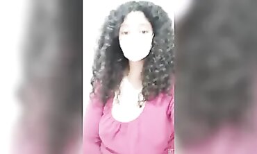 Solo Babe Flashes Beaver and Throats on TikTok