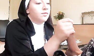 French Amateur Cuckold Gets Handjob in Religious Guest Room