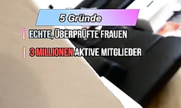 MILF erwischt Stiefbruder beim Wichsen
