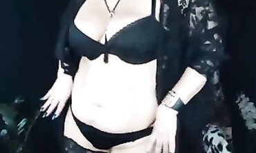 Stunning Beauty Takes on Plastic Bottle Fetish in Wild Cowgirl Sex