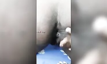 Tamil Chechi Shows Off Her Boobs