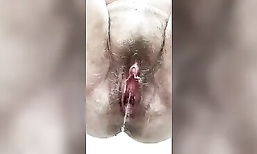 Close-Up View of a Mature Milf Cunt