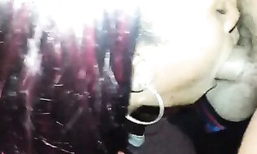 Amateur Black Deep Throat in the Car