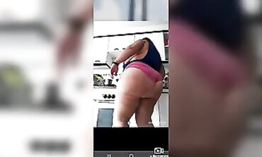 Latina MILF With Huge Wide Ass