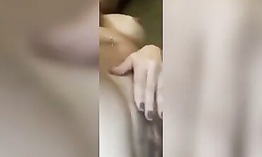 Pink Gives a Plump Cougar a Sensual Massage