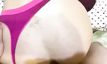 FeralBerryy Gets Deep Anal Creampie in POV
