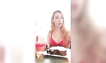 Smoking MILF Hot Mommy Delivers a Sexy Surprise