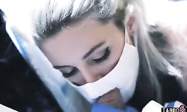 Lola Fae Gets Wild in a Messy Quarantine Porno