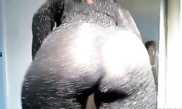 Mia Loves Twerking in a Revealing Bodysuit