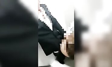 Sexo Público: Follando en el Baño de la Universidad