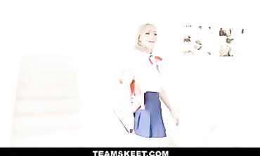 Petite Jamie Jett Gets Nailed by a Huge Stranger
