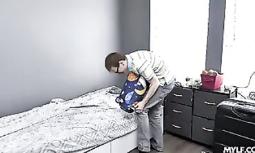 Sofie Marie Takes a Deep Throat Blowjob and Cumshot