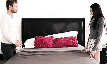 Avi Love Gets Relaxed With Hardcore Action