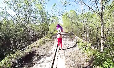 Russian Amateur Gets Outdoor Blowjob And Cumshot In Nature