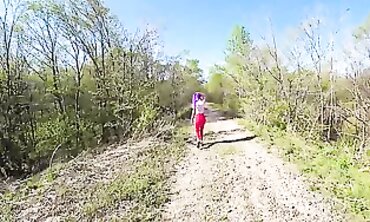Russian Amateur Gets Outdoor Blowjob And Cumshot In Nature