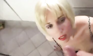 Amateur MILF Gets Smashed Anal While Cooking