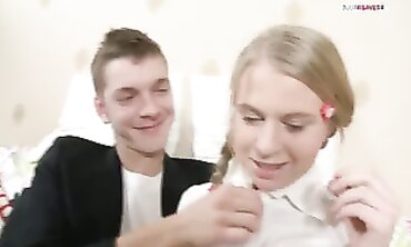 Mal: Die Unzertügliche Studentin