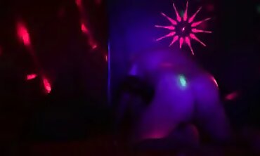 Molly Pretty: Trance Party MILF