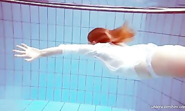 Melissa Darkova's Enchanting Underwater Goddess Performance