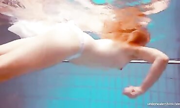 Melissa Darkova's Enchanting Underwater Goddess Performance