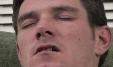 Guy with pierced nip and torso tat faps off and blows his fountain on his tummy.