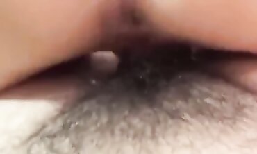 年輕女子激情內射